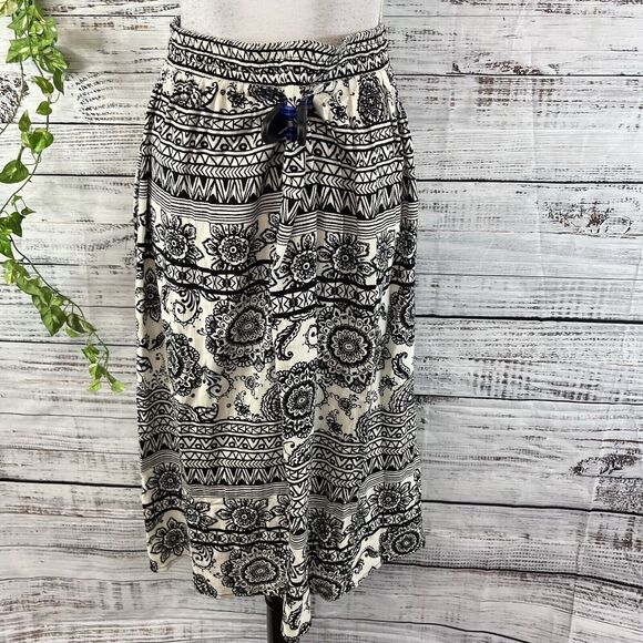 L.A. Harts Skirt size Small Black White Paisley Retro Flowers Hippie Midi Boho - Picture 12 of 13